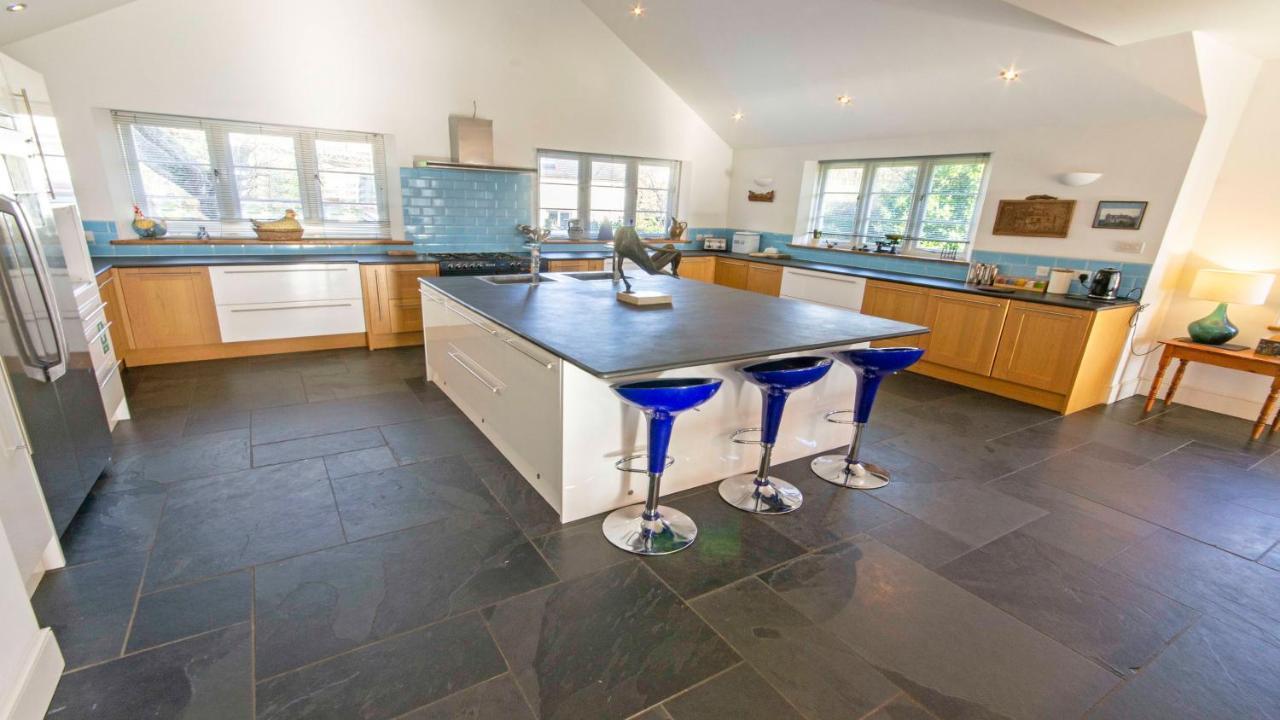 Crowborough Farm - Impressive & Sophisicated Home Surrounded By Unspoilt Countryside In Georgeham - Dog Friendly, Sleeps 14 Exterior foto